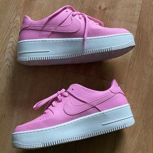 Nike Sage Air Force 1 Low in Psychic Pink